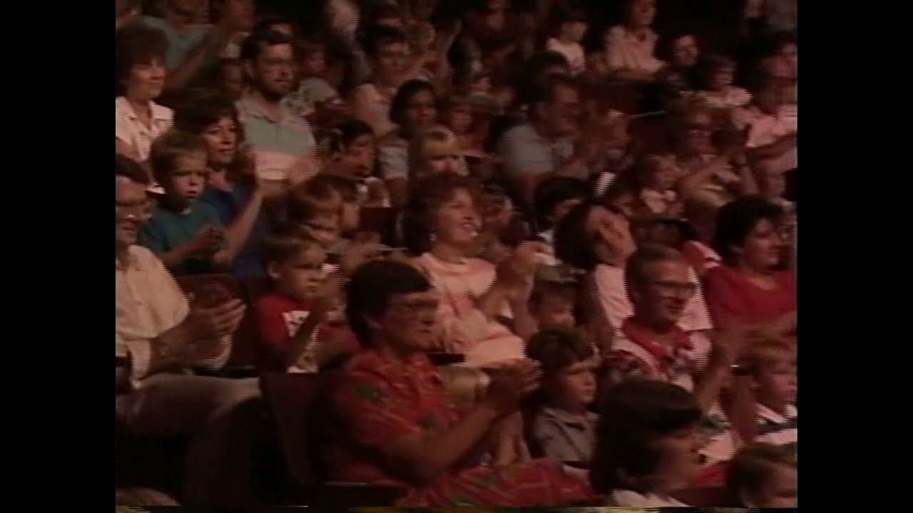 Raffi in Concert with the Rise and Shine Band NonMirrored Shot Example