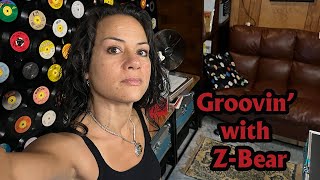 Groovin' with ZBear: HOW DOES IT FEEL?