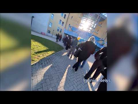 File interminabili davanti all’Ospedale Moscati di Avellino, la protesta dei pazienti in attesa