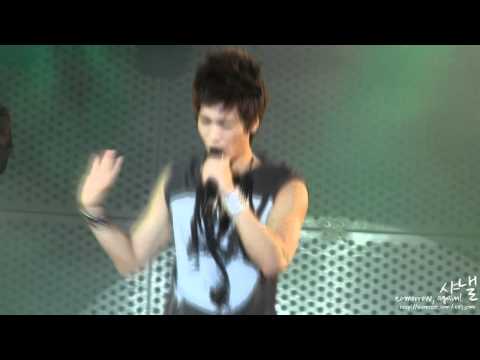 Shinee被煙火燻到的鐘鉉.wmv