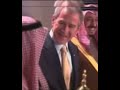 الملك سلمان يلعب العرضه مع جورج بوش