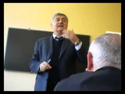 სოხუმის უნივერსიტეტის რექტორი პროფესორებს აბოლებს