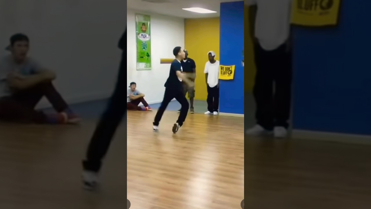 Watch Wtf 😬 he was gliding with Memphis jookin 🔥🥶 #shorts #dancetrend on YouTube Watch Wtf 😬 he was gliding with Memphis jookin 🔥🥶 #shorts #dancetrend on YouTube