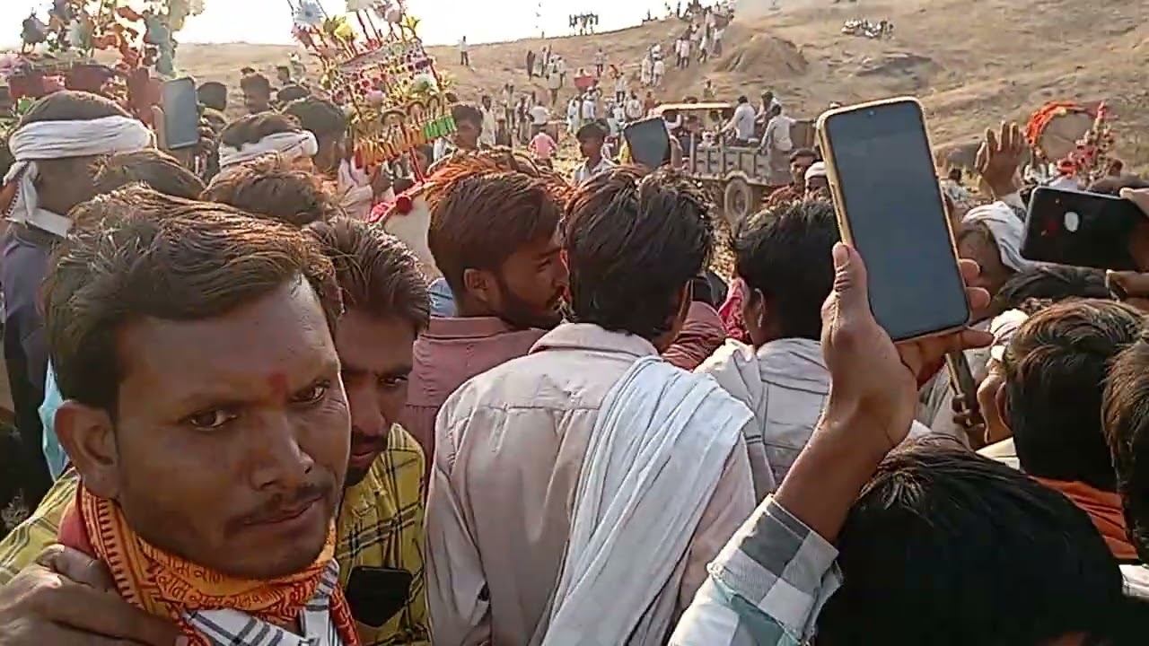 Padacha ganva ka dhol padacha