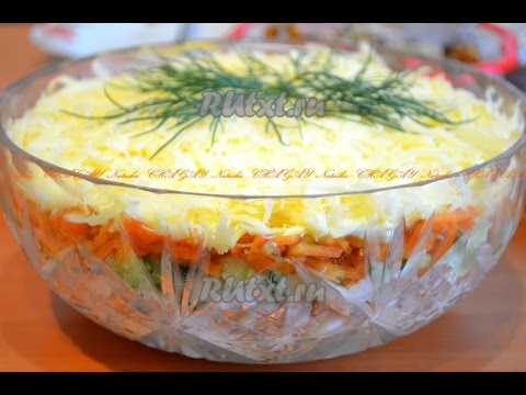 Салат с копченой курицей, корейской морковью и огурцом