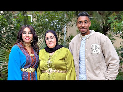 فيلم قصير كاتعدى على مرت والدها الكبير حيت زوج راسو و لكن ولدها الصغير فالأخير خرجات شويطينة 