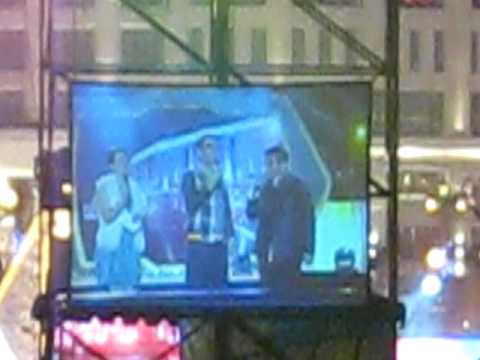 2010義大世界跨年煙火秀~~主持人與陳小春互動ING~
