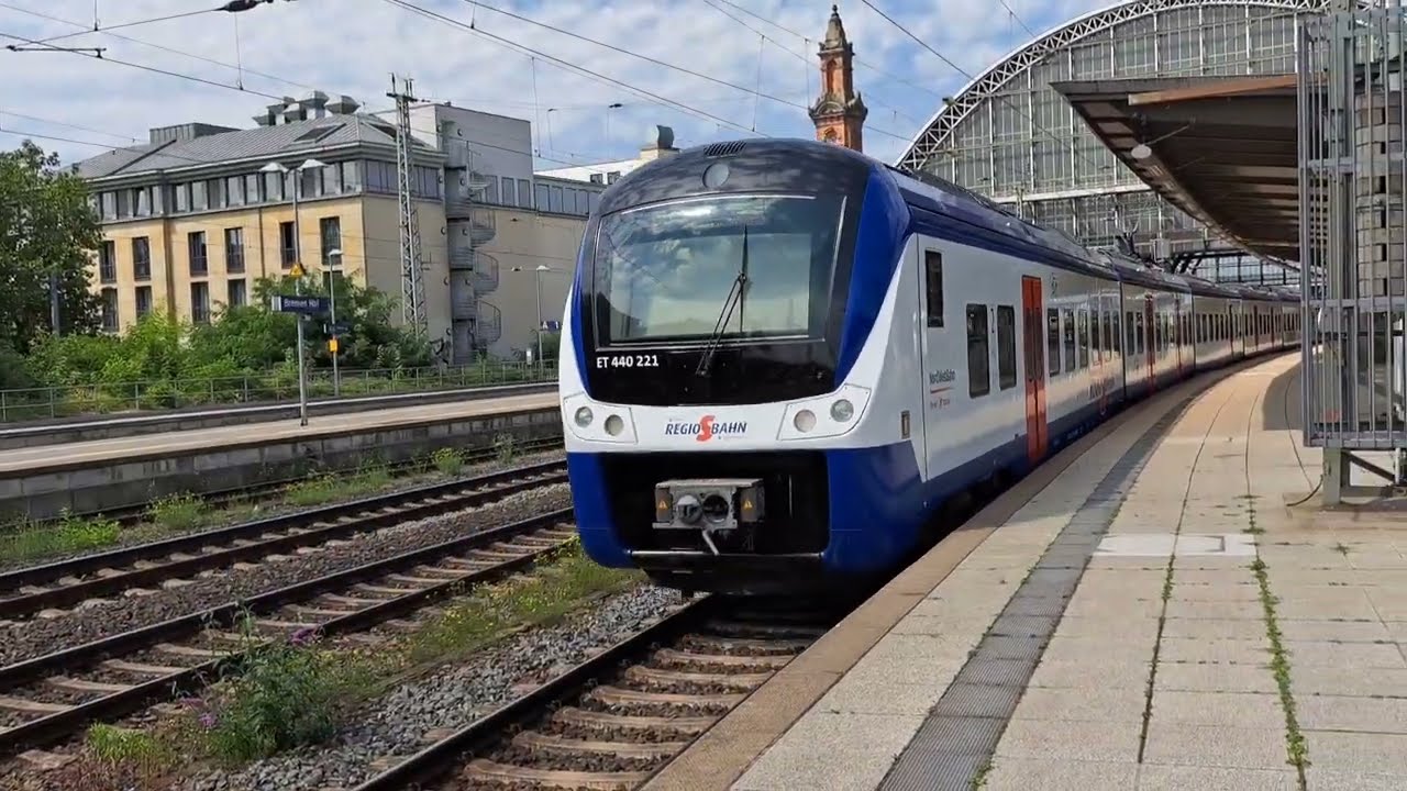 Züge in Bremen Hbf (02/08/2024)