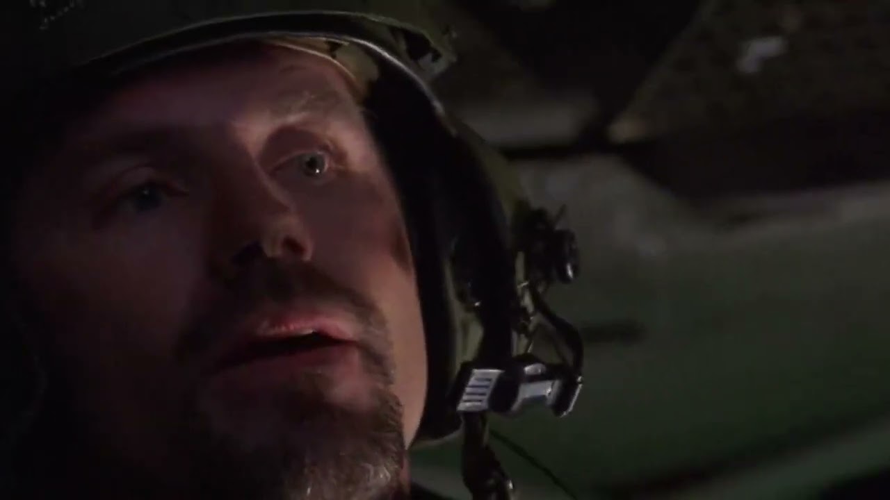 3000 Miles to Graceland 2001 Rooftop Chopper scene