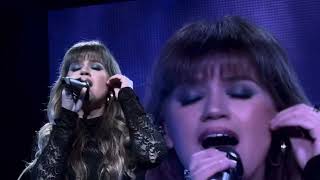 Kelly Clarkson performs Sober in Atlantic City, NJ on 5/11/24.