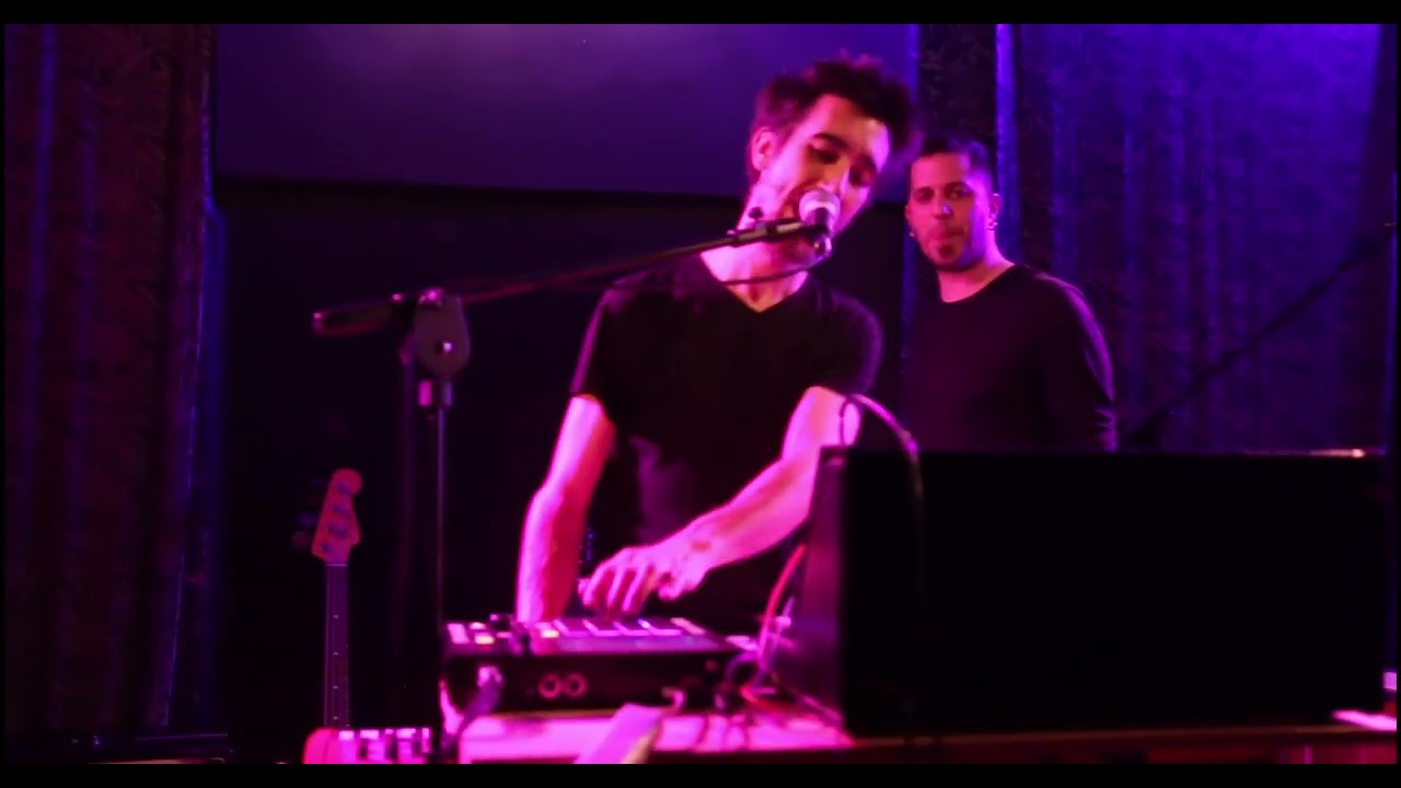 WHITE EAR - live teaser