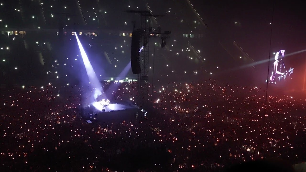 Lady Gaga - Shallow & Always Remember Us This Way LIVE at Chromatica Ball Düsseldorf