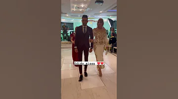 تصديرة سمية سماش مع أخوها 