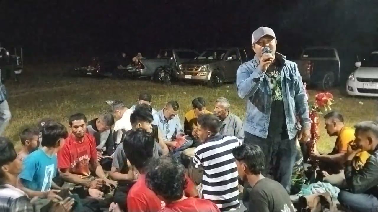 แดนนี่ สายบุรี ร้องเพลงดีเกฮูลู พร้อมด้วยคณะดีเกฮูลูสลินดงบายู