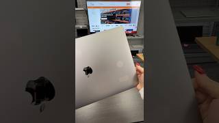 Wideorecenzja MacBook Pro A1990 i7-8850H #dc #laptop #macbookpro