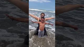 Jorgito El Guayaco Y La Vivi Manaba En H1L0 3N L4 Pl4Ya