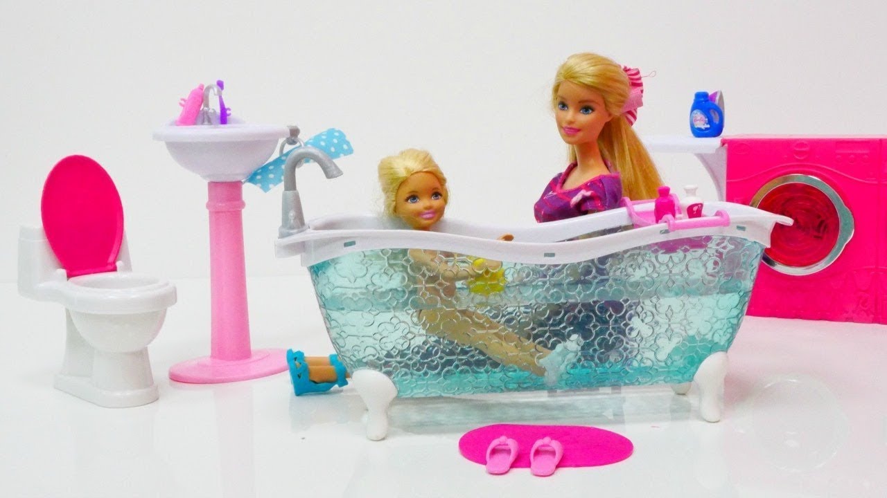 ⁣Распаковка игрушек. Ванная, коляска и велосипед для Барби!