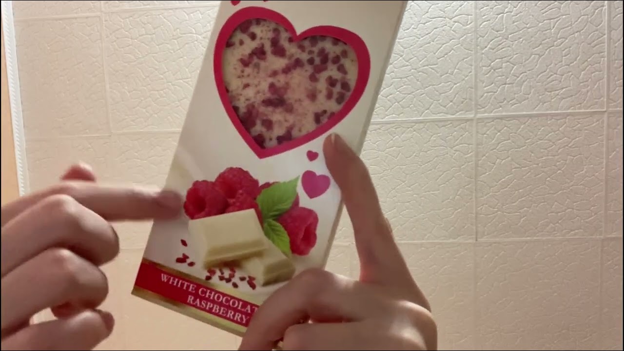 ASMR random triggers/ Tapping/ Scratching