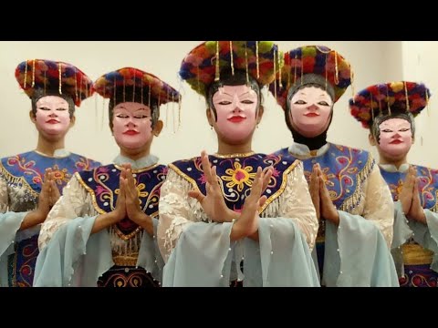 Tari Topeng Gegot &quot; K Farah &amp; K Isti Sanggar Mutia Tradisional Dance