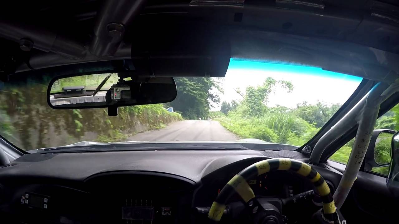 トヨタ86でサイドターン成功！　【TGRラリー高岡】　SS1