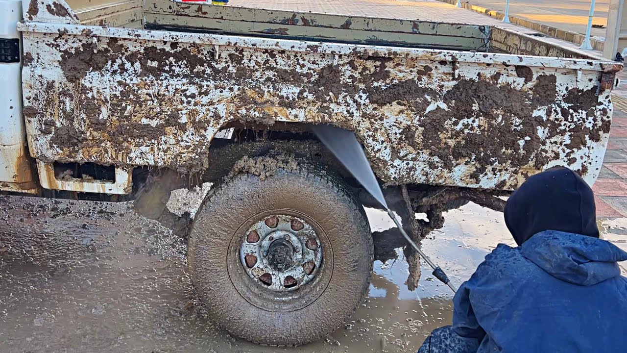 Pressure Washing a Car That’s Been Stuck for Weeks!