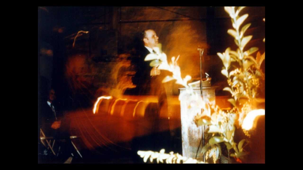 Fr. Schadrak Barth chante L'INTERCESSION EST TERNIMEE