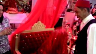 Download Kına gecesi damat çıkışı Mp3 and Video Kına gecesi damat çıkışı