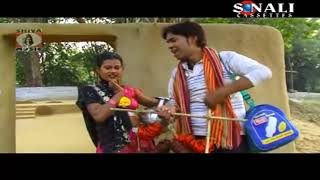 Bengali purulia song 2015/ হাত বাড়াবি তোলে তোলে। Badal pal purulia songs