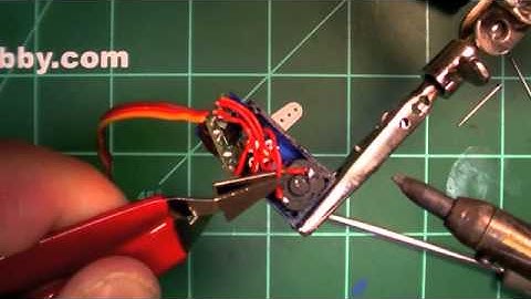 How to reverse a servo