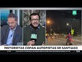 Motociclistas realizan peligrosas maniobras en plena autopista de Santiago
