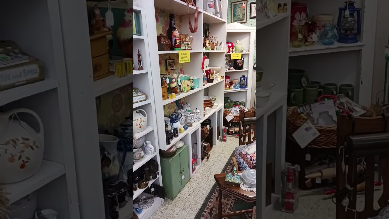 Antique store in downtown Cape Girardeau, Missouri (July 12, 2023) 