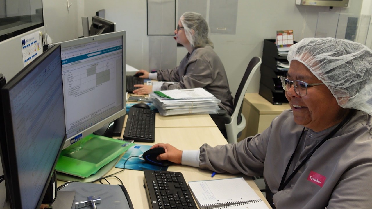 #MujeresConQuímica | Maya Cardona y Jesica Becerril, Solids Specialist & Solids Operator en Synthon