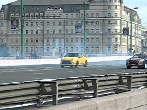Video: Cum Merge Moscow City Racing?