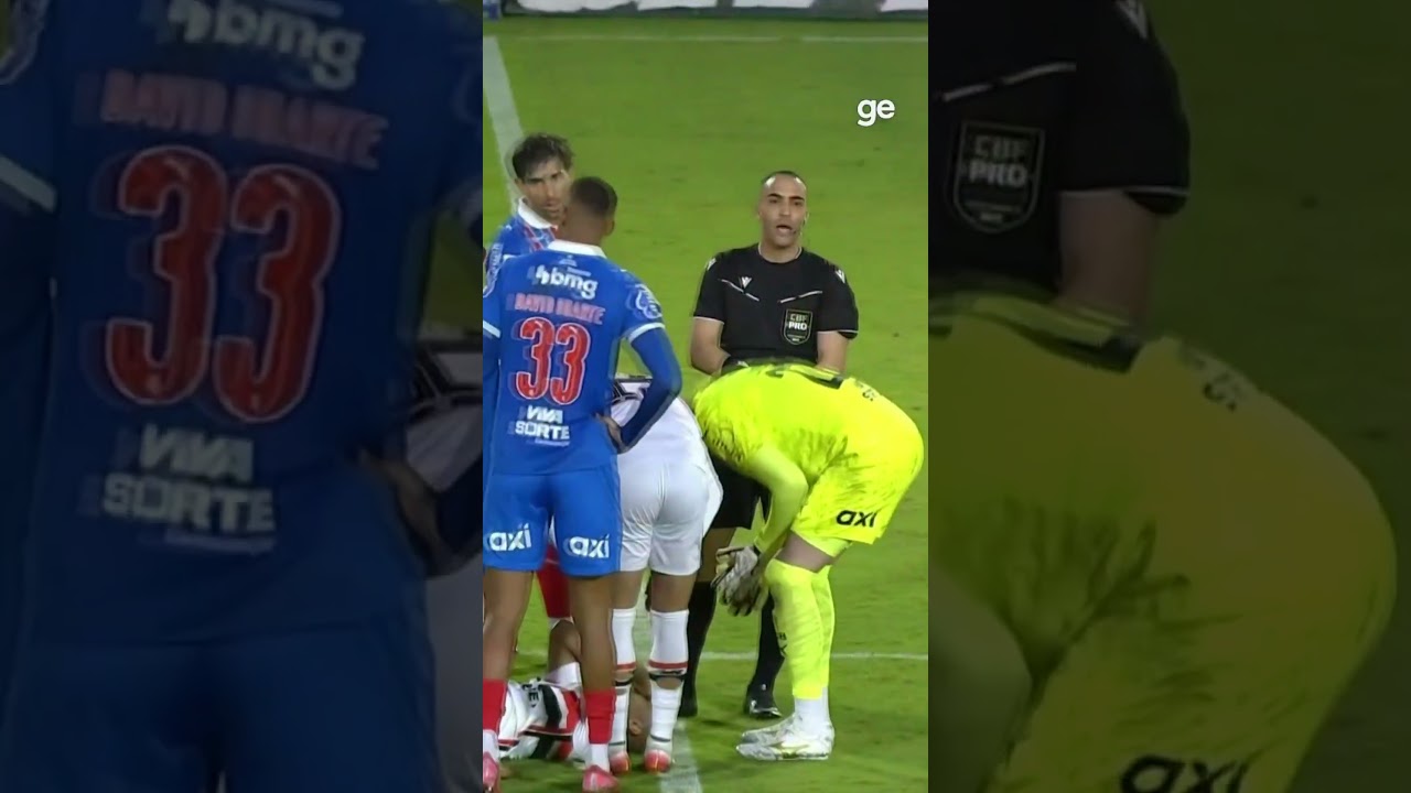 LUCAS MOURA SE LESIONA E DEIXA O GRAMADO CHORANDO | #shorts