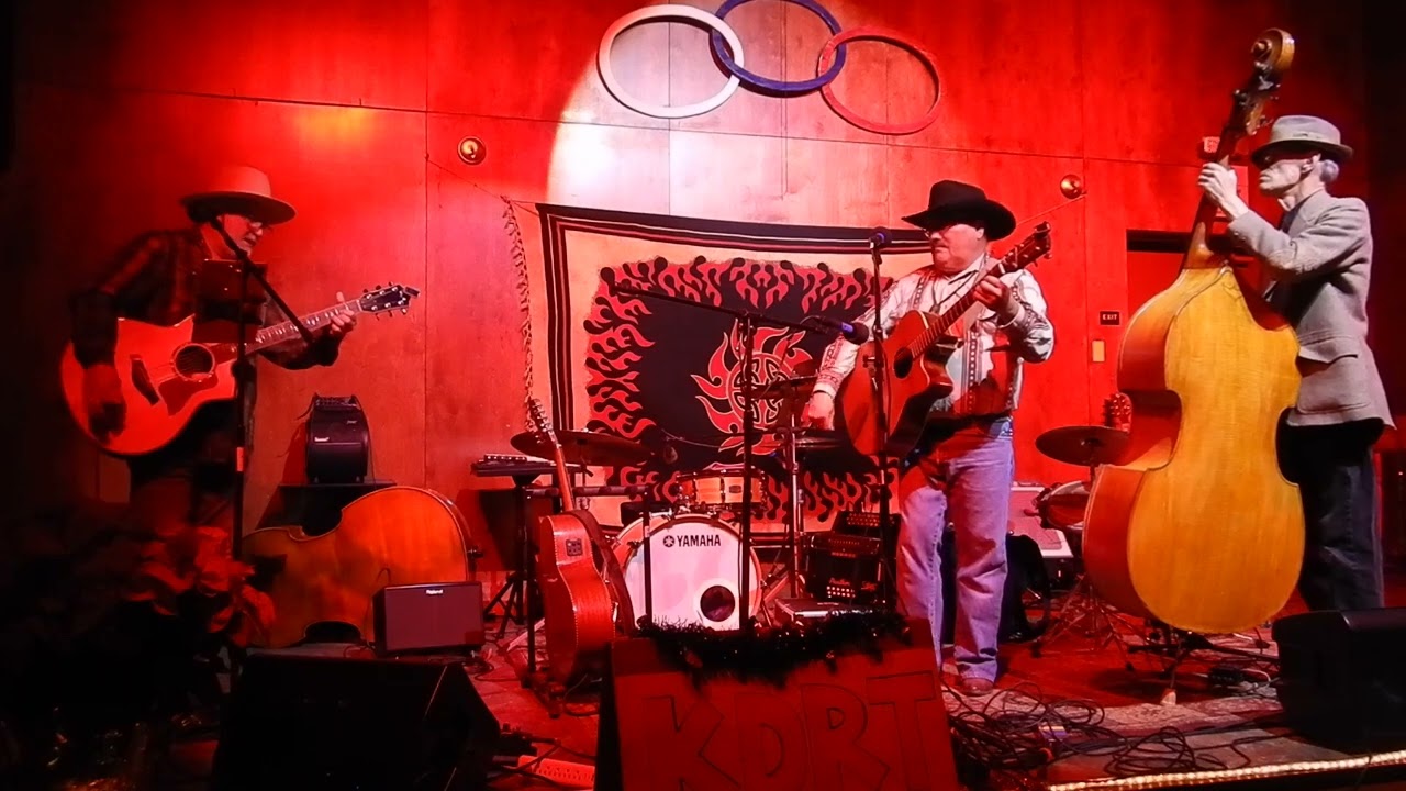 4 Adolfo, David & Keith, “Cancion Mixteca” , Dec 1, 2022, Thursday Live!, Davis Odd Fellows Lodge