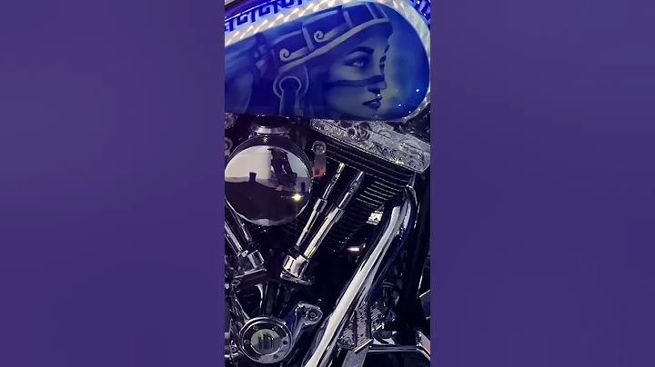 Cynthia Martnezs La Reina Mas Firme Softail Custom...