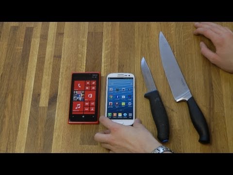 Nokia Lumia 920 vs. Samsung Galaxy S3 Knife Screen Scratch Test