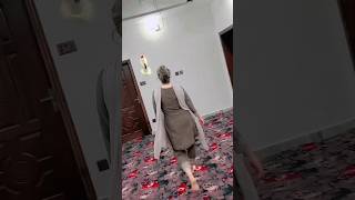 Hot Beautiful Desi Pakistani Aunty Tiktoker Catwalk Back View In Salwar Kameez #Hotback #Bigback