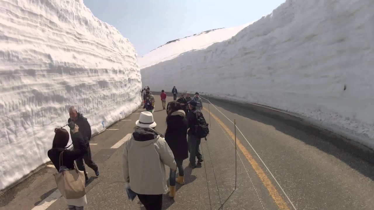 Walking through Tateyama Snow Corridor Round trip - YouTube