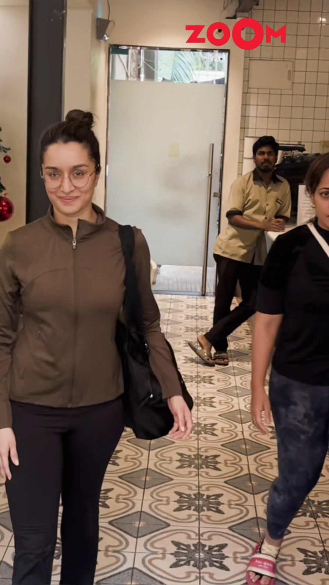 Shraddha Kapoor SMILES for the paps as spotted outside her gym ? #shraddhakapoor #shorts