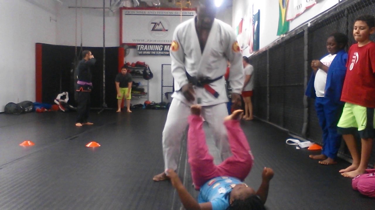 ZION MMA★KIDS ★" ABDUCTION "SELF DEFENSE★ BULLY PROOF PROGRAM YouTube