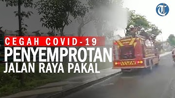 Cegah Penyebaran Covid-19, Jalan Raya Pakal Disemprot Disinfektan