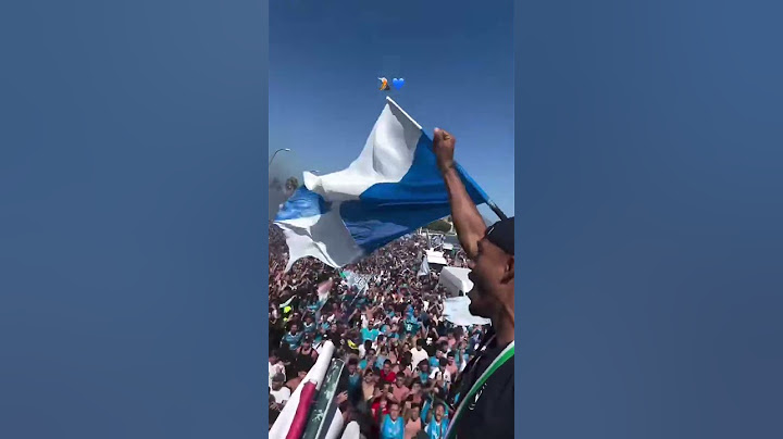 JUAN JESUS si gode la festa scudetto del Napoli 💙🇧🇷 Cori sul pullman scoperto