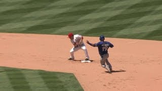 Davis comes home on Nelson's throwing error