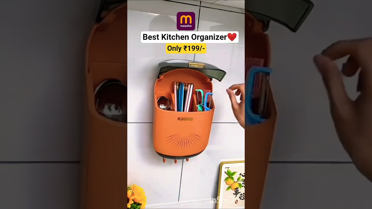 Kitchen mein hamesha mess rehta hai?Ye wall-mount cutlery holder sab set kar dega.