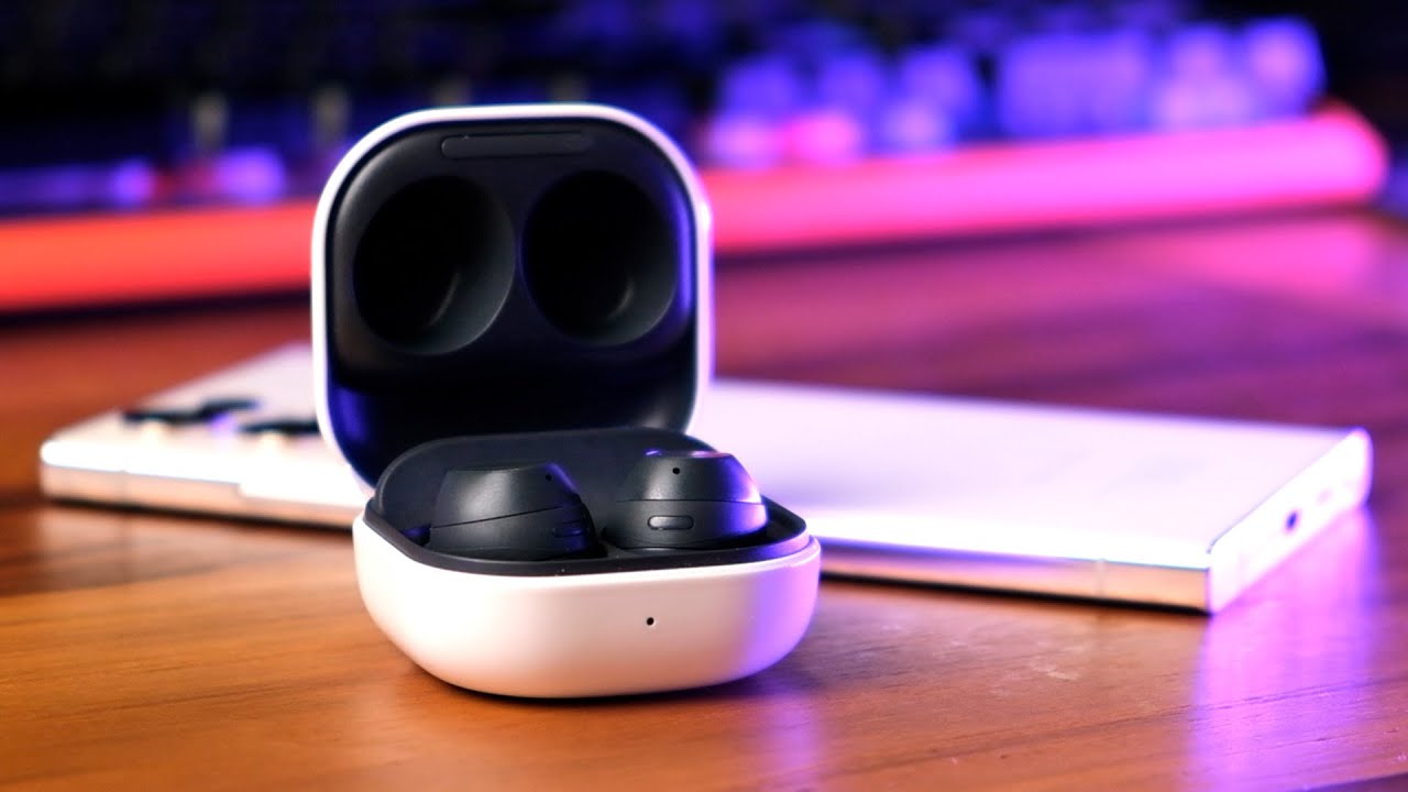 Drops Samsung's Affordable Galaxy Buds FE to an All-Time Low Price -  CNET