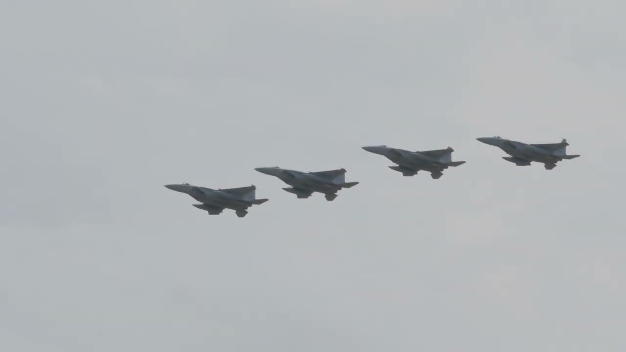 予備日にサプライズ事前訓練。小松基地航空祭 2025.9.25 - YouTube