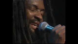 Lucky Dube - Reggae Strong