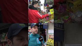 Mahallenin Bakkal Borcunu Ödeyip, Veresiye Defterini Yaktı