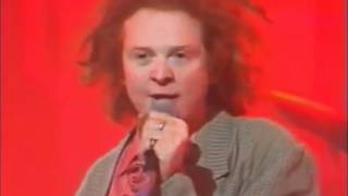 Simply Red - A New Flame Resimi